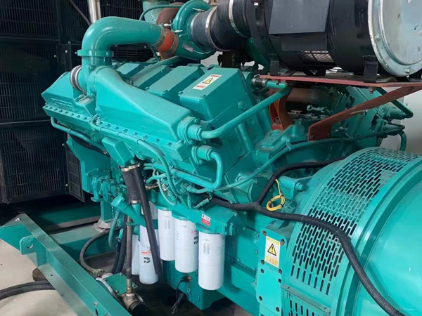 赣州更换100kW柴油发电机组机油时，需要注意哪些事项？